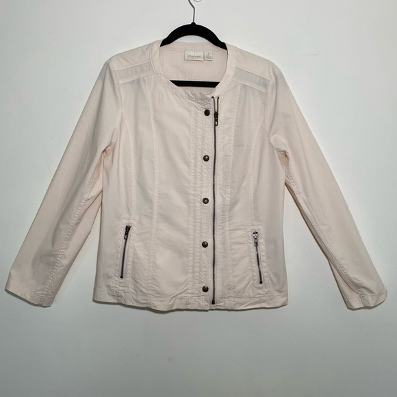 Chicos - Picture 1 of 13